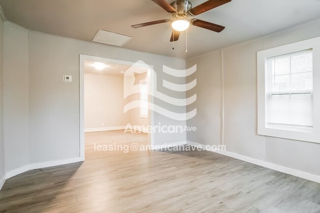 Photo - 212 N Walnut Ave