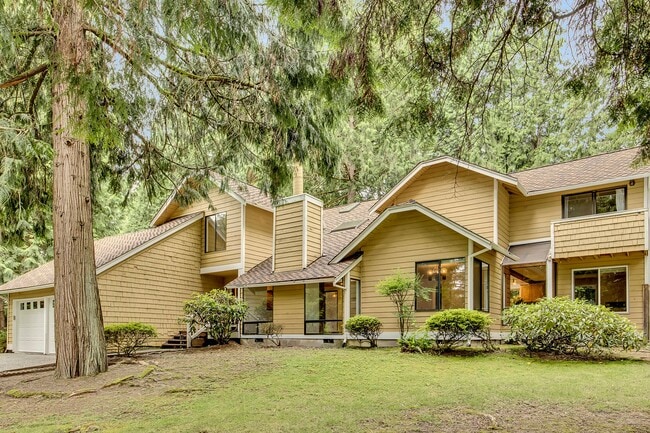 Building Photo - 915 147th Pl NE Rental
