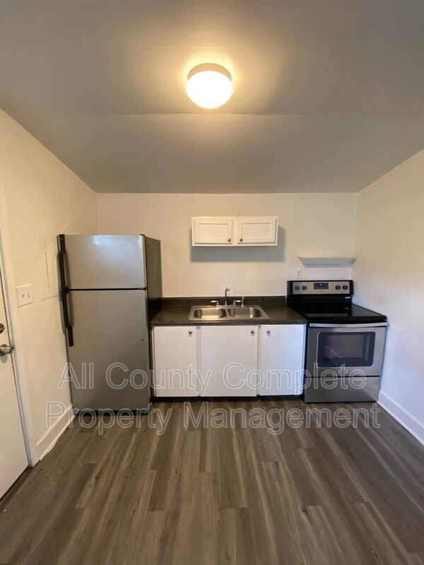 Photo - 4803 Lexington Ave