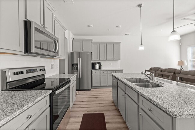 Photo - 11640 Mendenhall Ct