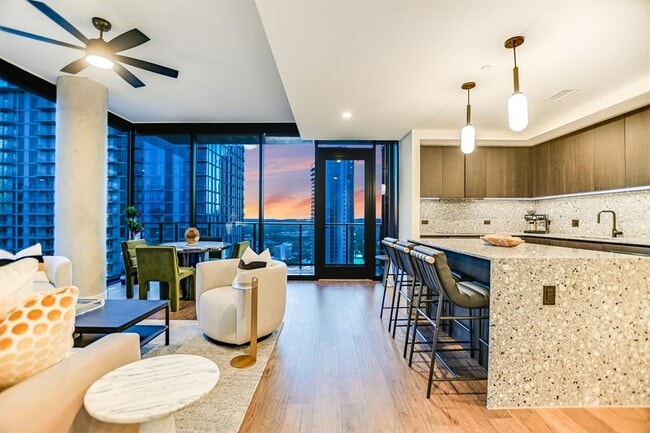 Photo - 84 East Ave Unit 3909