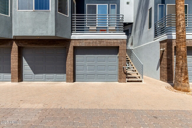 Building Photo - 3633 N 3rd Ave Rental