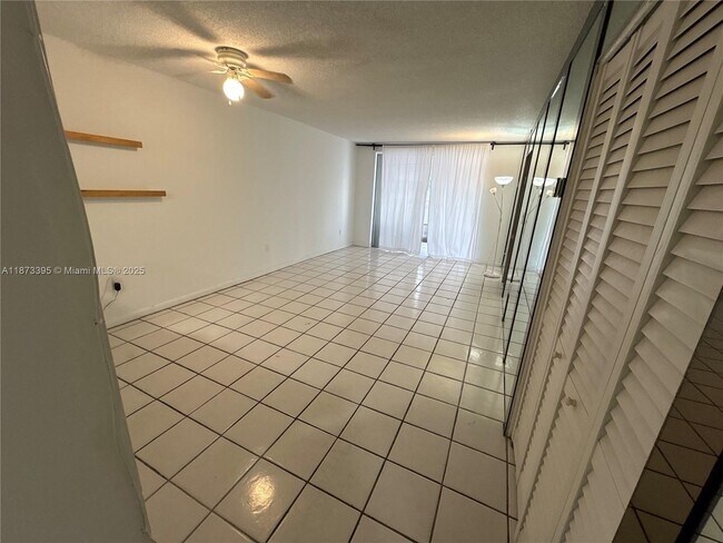 Photo - 1331 Lincoln Rd Unidad 402