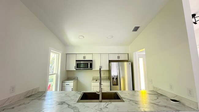 Photo - 1672 Atlanta Plaza Dr