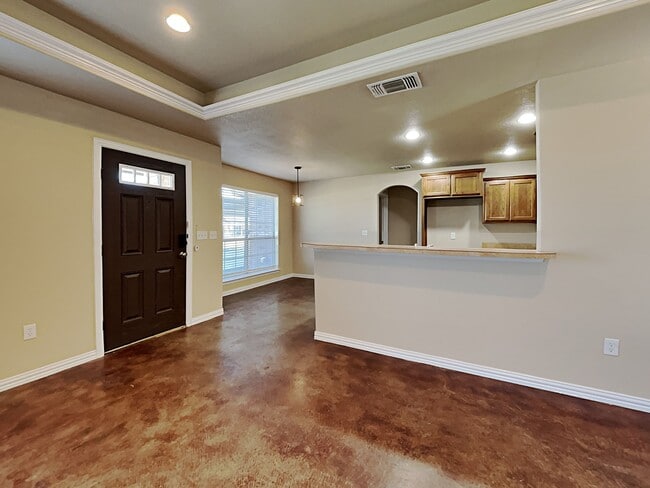 Photo - 108 Jolin Ln