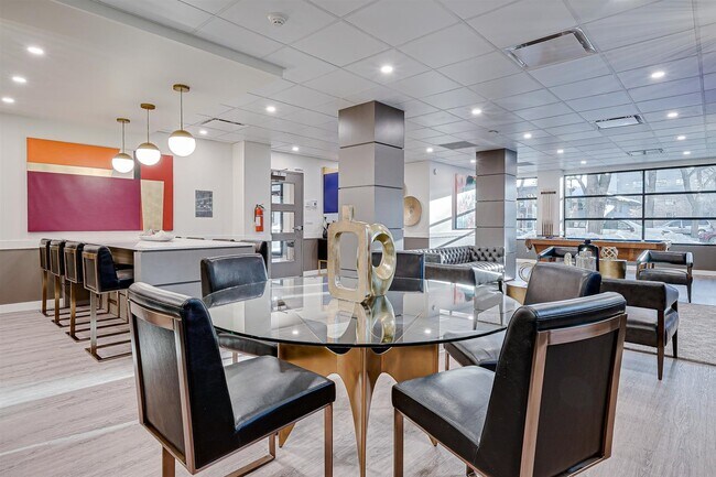 Photo - Dorchester Tower