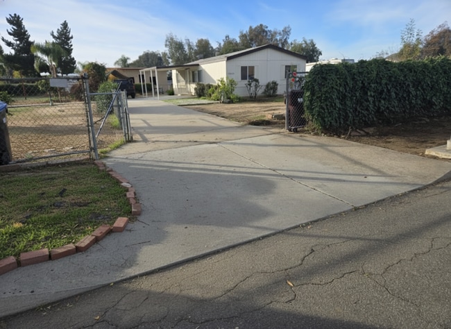 Photo - 33255 Little Reb Pl