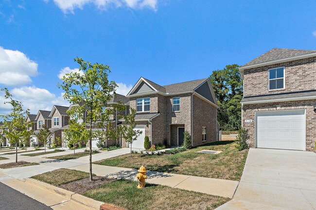 7136 Mapleside Ln