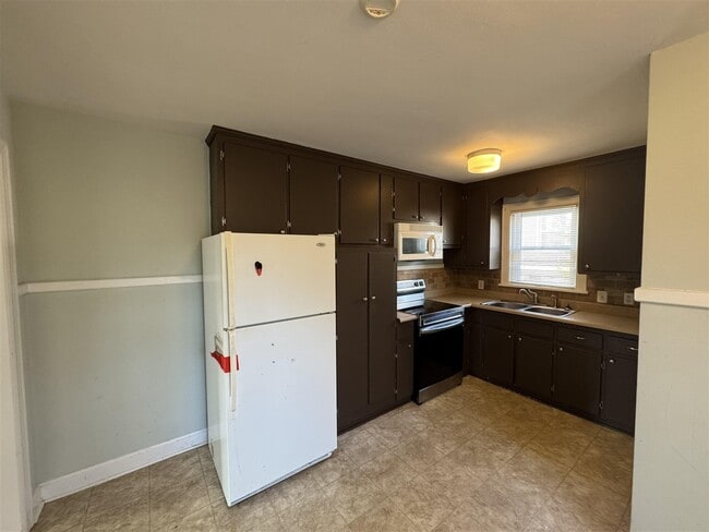 Photo - 1304 Cabell Dr