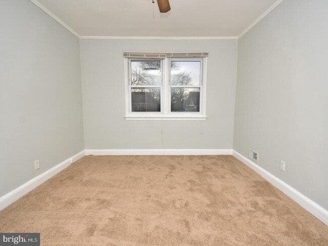 Photo - 818 Bradhurst Rd