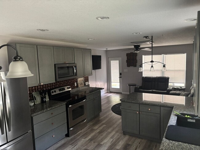 Photo - 7010 Jones Rd