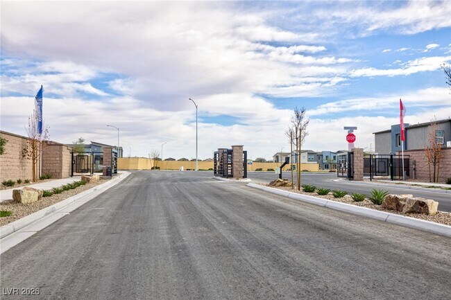 Photo - 6085 Lily Gdn St