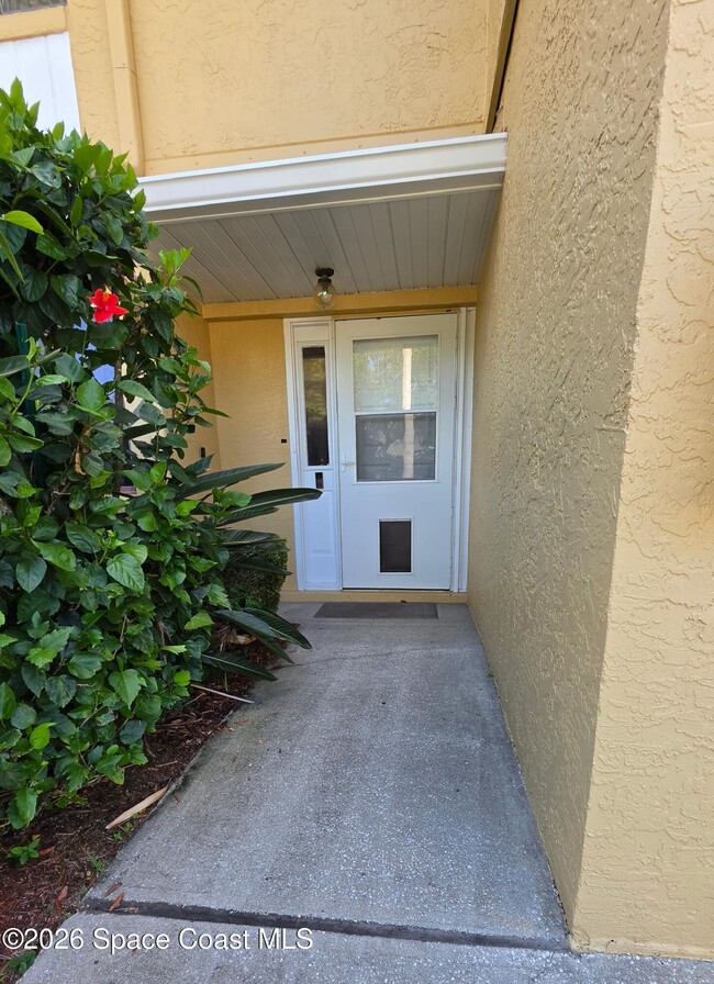 Photo - 612 Cedar Side Cir NE