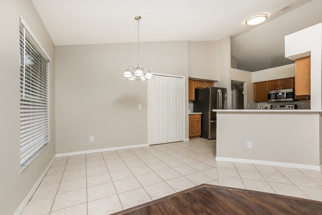 13709 Valleybrooke Ln