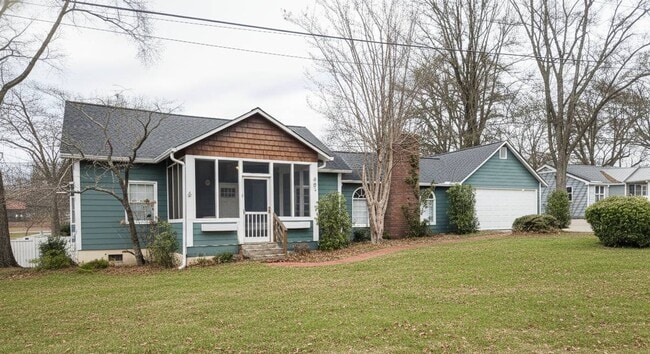 Building Photo - 402 Laurel St