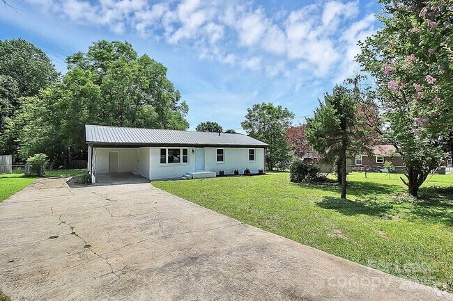 Building Photo - 1433 Edgewood Rd Rental