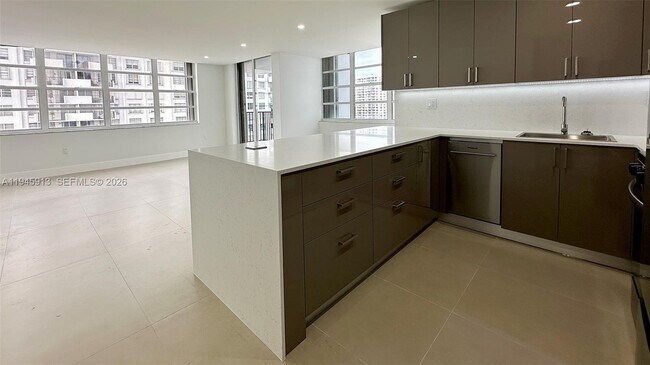 Photo - 2750 NE 183rd St Unidad 1109