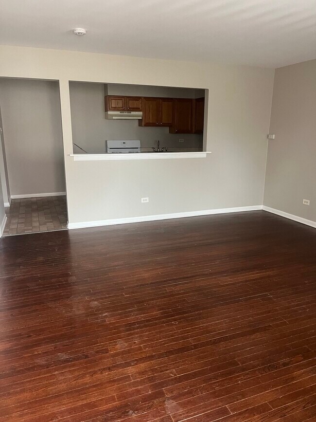 Photo - 8817 S Roberts Rd Unidad 11