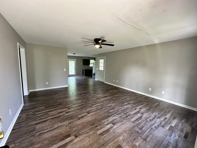 Photo - 1009 Northwood Dr Unit A