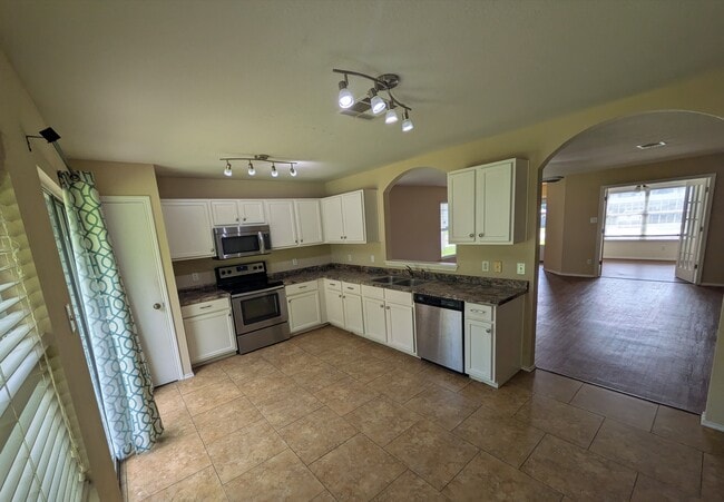 Photo - 133 Carolyns Way