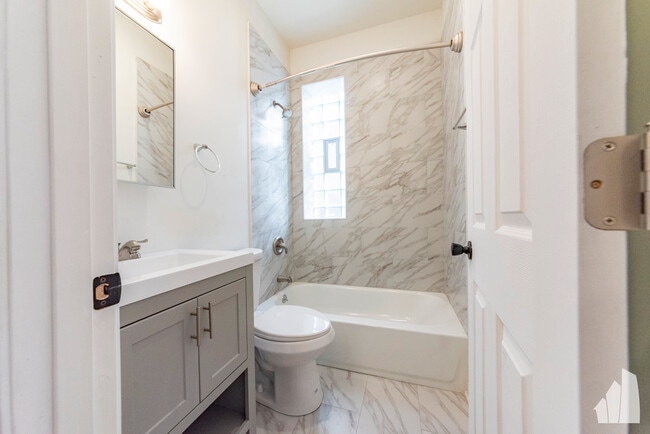 Photo - 1638 W 18th Pl Unit 2R