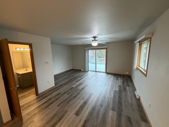 Photo - 113 Edwards St