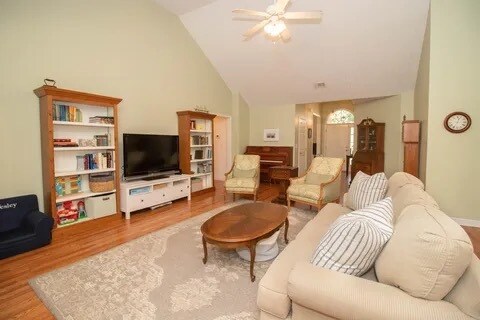 Photo - 241 Bainbridge Dr