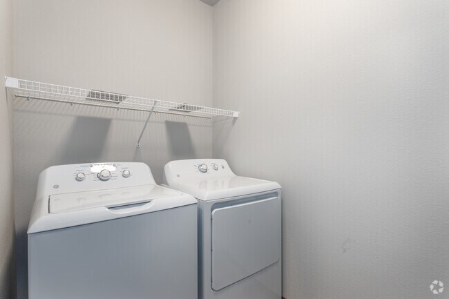 1BR, 1BA - 782SF
