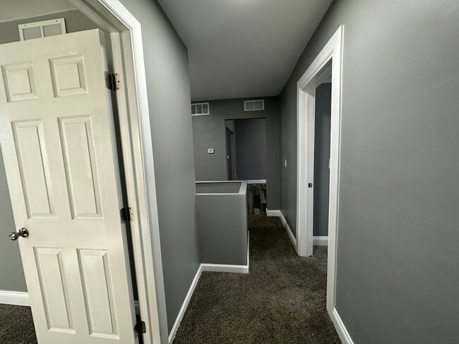 Photo - 225 N 6th St
