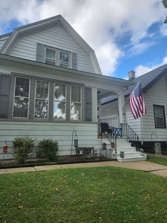 Photo - 1811 S 62nd St Townhome