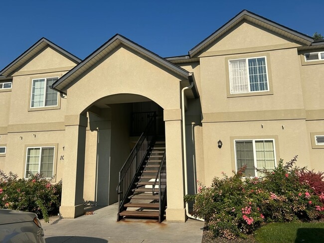 Building Photo - 10054 W Garverdale Ln Unit 619-202