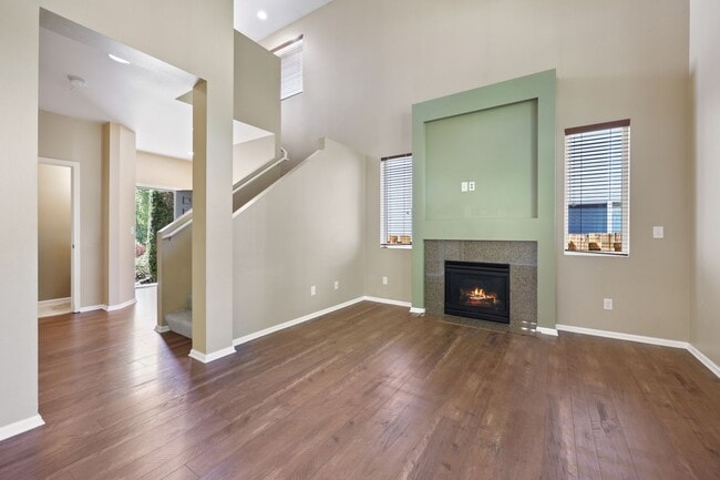 Photo - 1094 Ebbets Dr