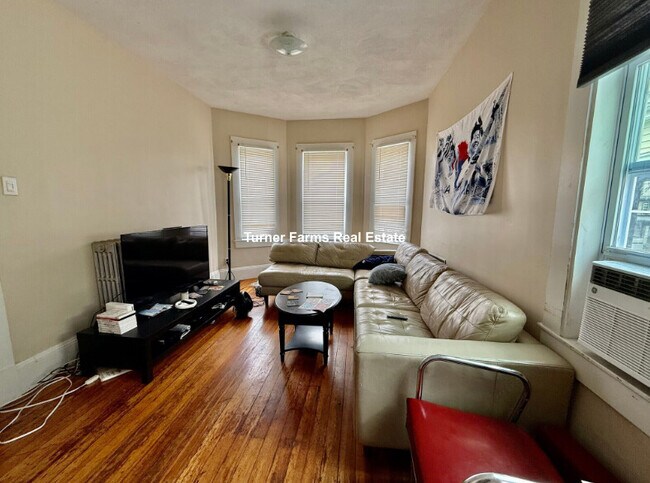 Photo - 185 Powder House Blvd