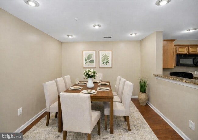 Building Photo - 1067 Gardenview Loop