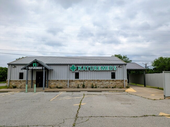 Building Photo - Commercial Retail Space