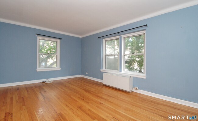 Building Photo - 132 Summer St Unit 1C