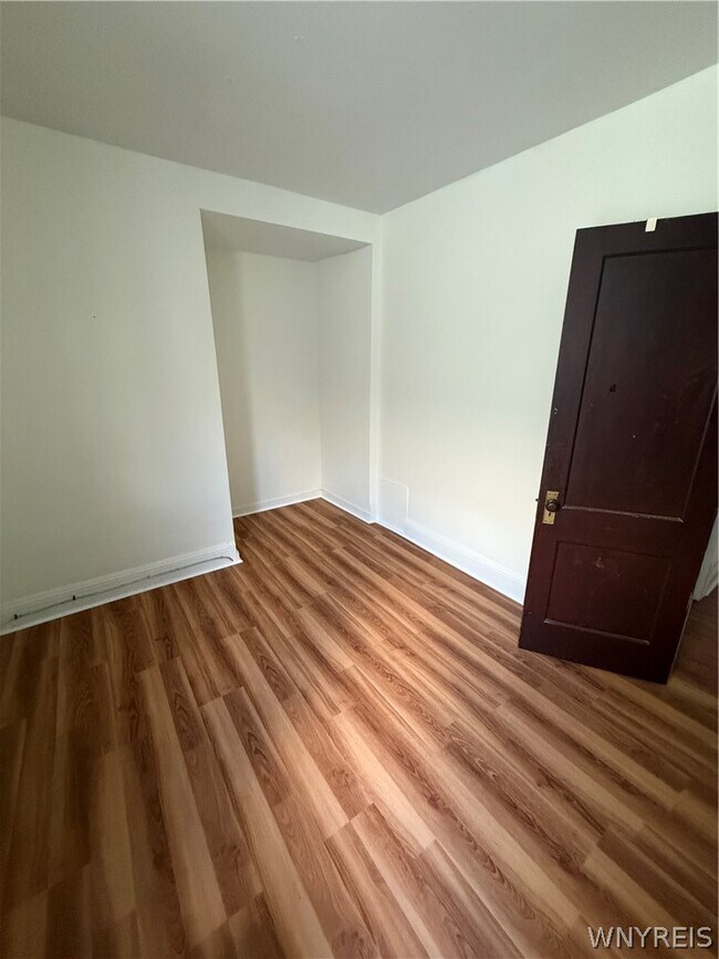 Photo - 37 Inwood Pl