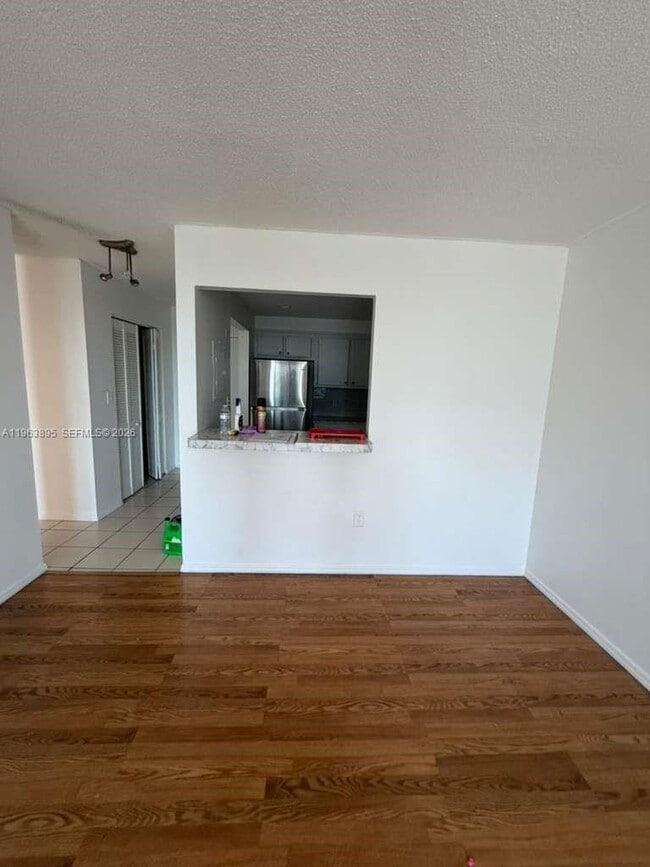 Photo - 16950 W Dixie Hwy Unit A 526