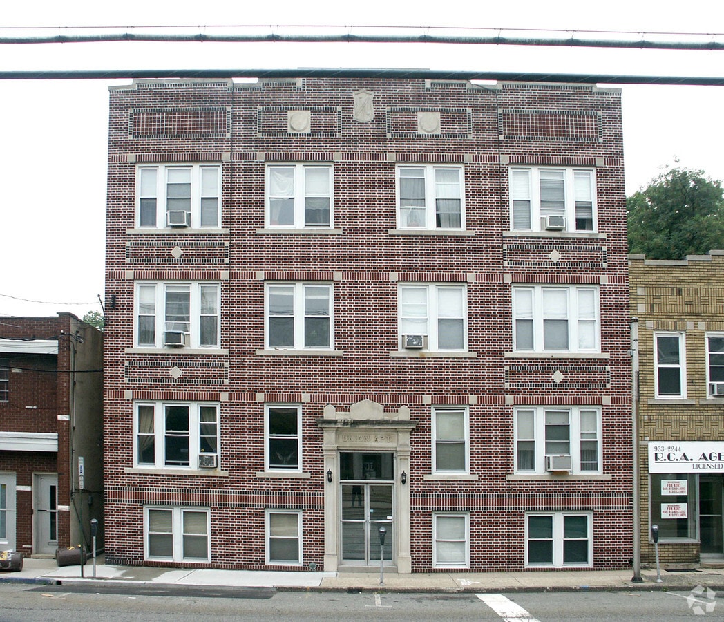 Photo - 346 Union Ave