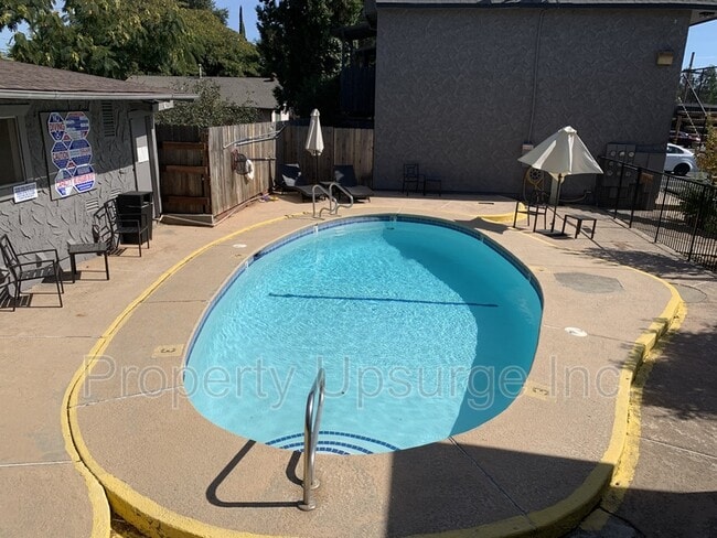 Photo - 3980 Churn Crk Rd Unidad 14