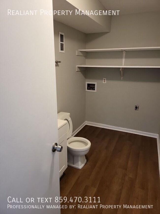 Photo - 425 Lenney Dr Unit 3