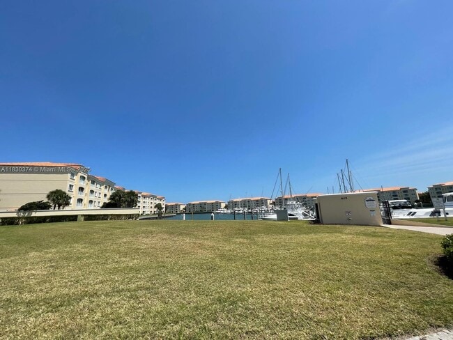 Photo - 19 Harbour Isle Dr W Unit 103