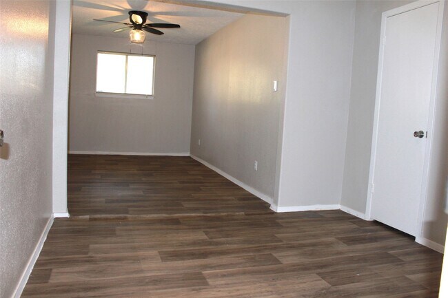 Photo - 4406 Lost Lake Ln