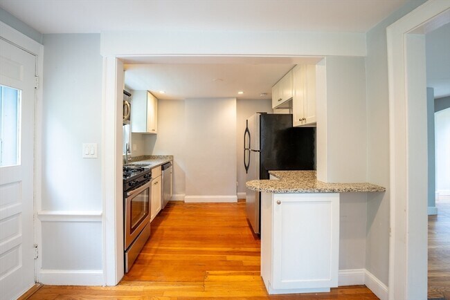 Photo - 993 Massachusetts Ave