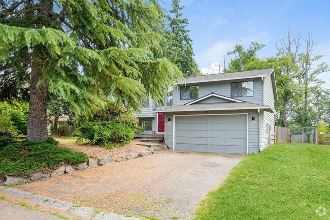 Building Photo - Charming 4 bed, 2.5 bath Lynnwood Home, $3...