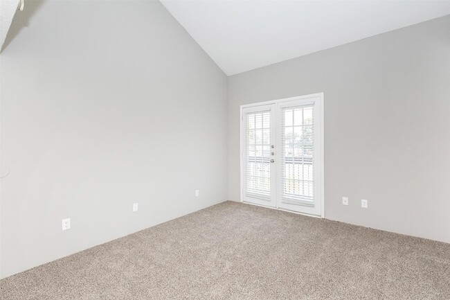 Photo - 18001 Cypress Trace Rd Condo Unit 606