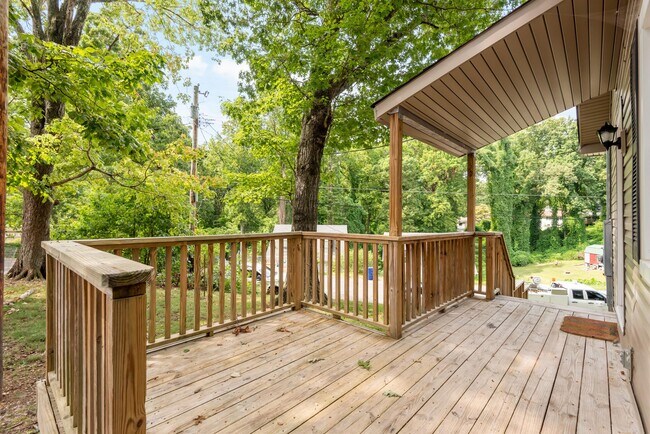 Photo - 113 Wakeman Ln