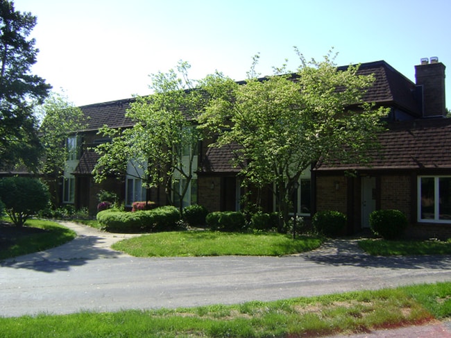 Building Photo - 5541-5547 Christopher Ct Unit 5547
