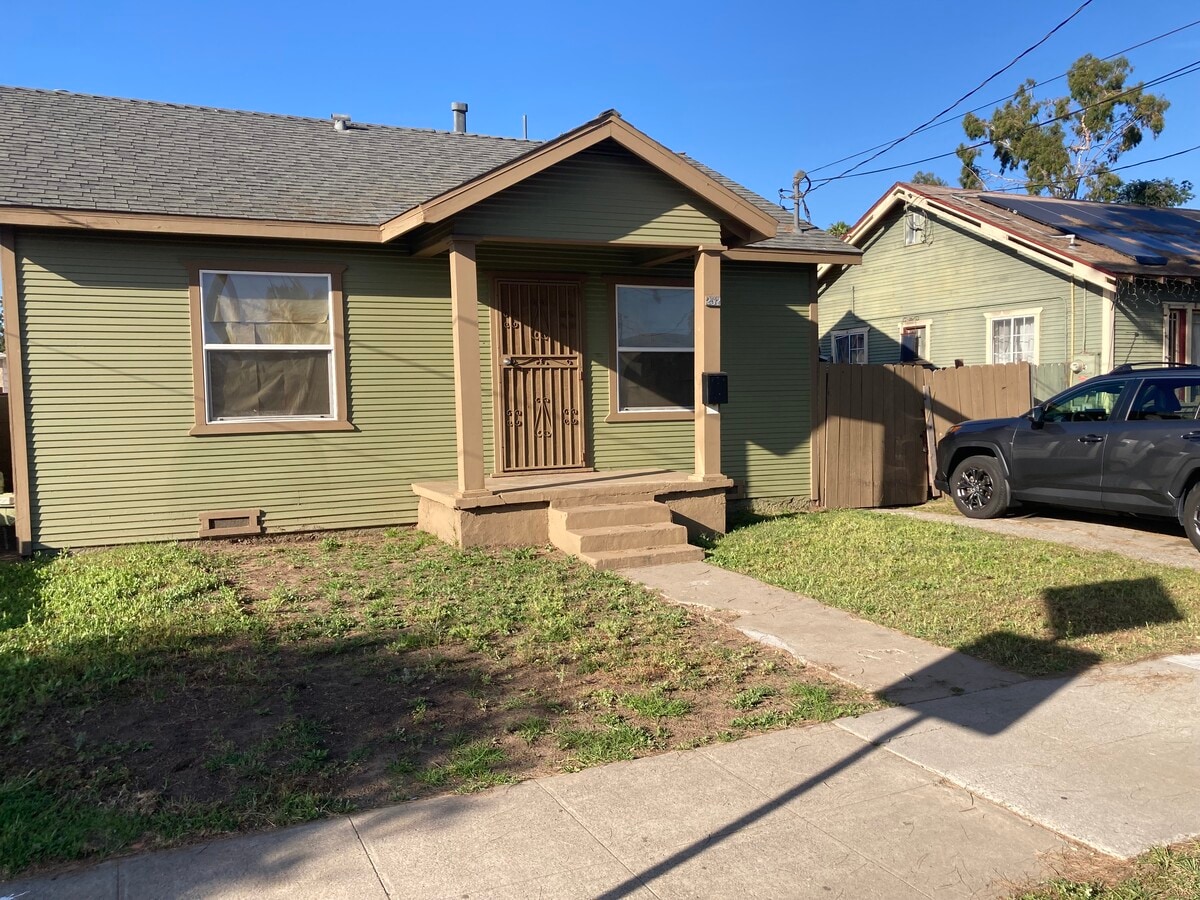 Photo - 257 W Simpson St