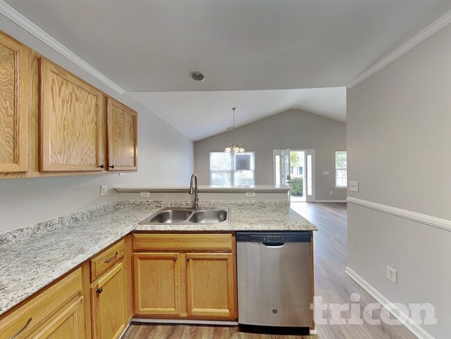 Photo - 180 Riglaw Cir
